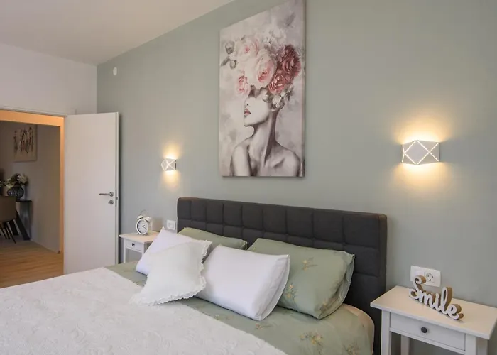 Апартаменты Luxury Hajdi Трогир