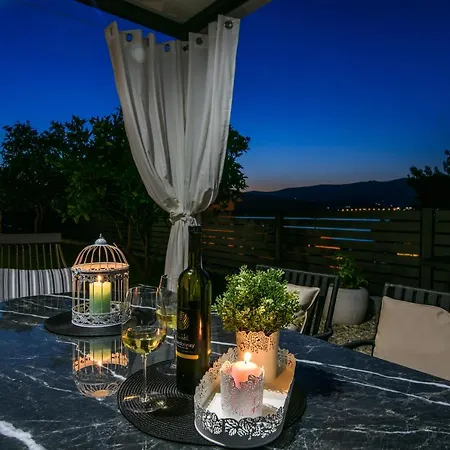 Luxury Hajdi Τρογκίρ