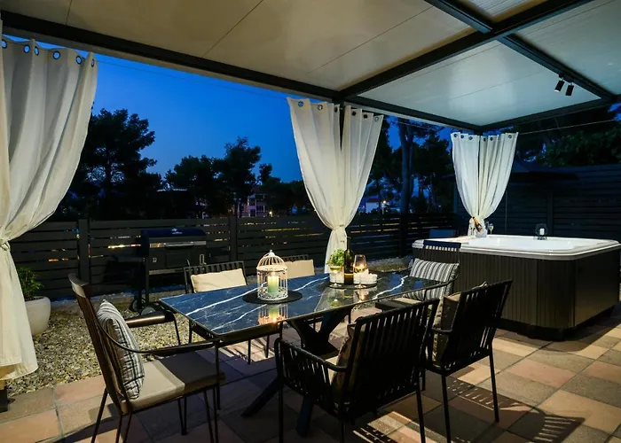 Luxury Hajdi * Τρογκίρ